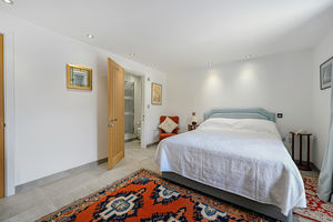 Bedroom- click for photo gallery